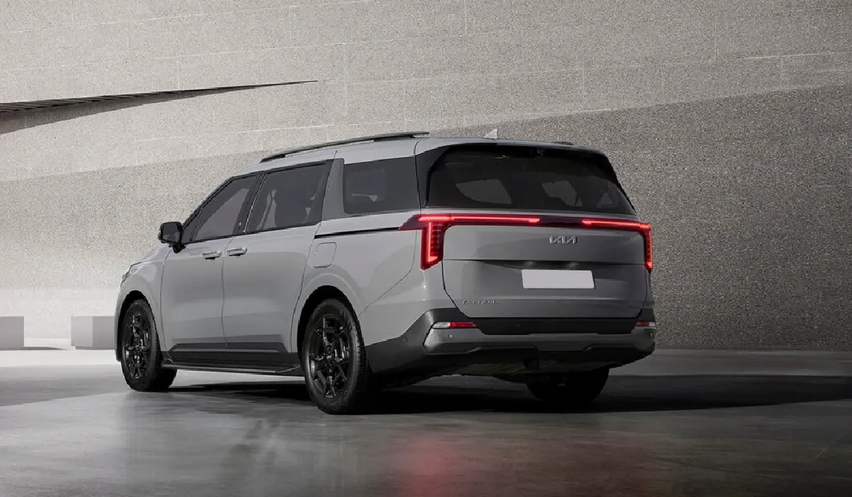 2-Kia - Carnival Prestige 7Str - Luxury Van for Rent - Preowned Luxury Van - Exclusive Concierge Club01.webp